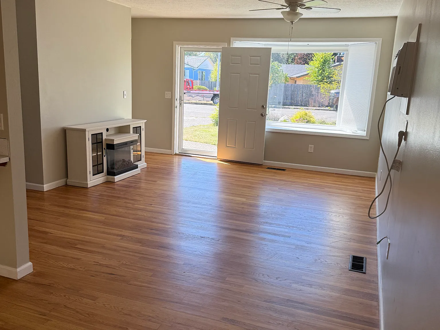 2 bed, 1000 sqft, $2,000 — Photo 3