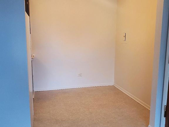 4th image of 4306 Lindenwood Dr #3NW