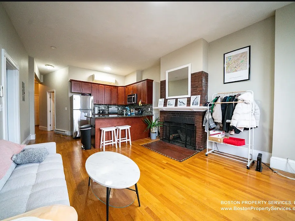 39 Bay State Rd #3R