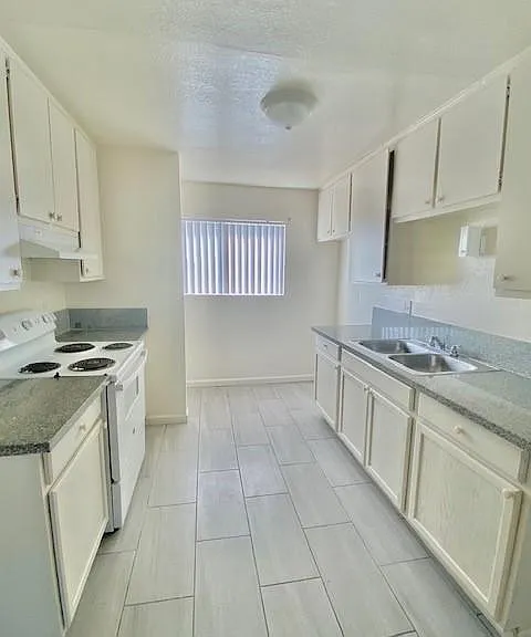 Springview Apartments — Photo 10