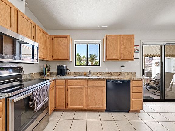 5th image of 13381 E 40th Dr