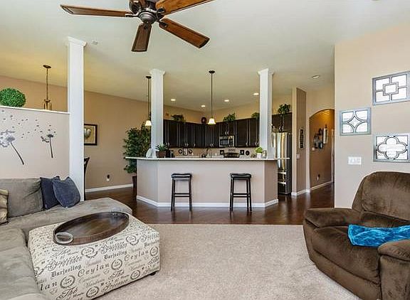 5th image of 1812 Sterling Oaks Dr