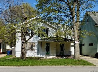 148 Chapel St, Lockport, NY 14094