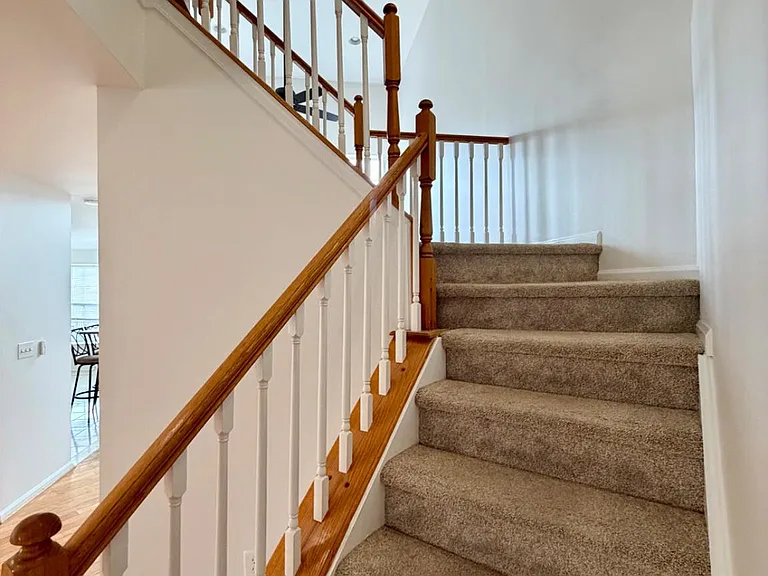 113 Broadleaf Pl — Photo 7