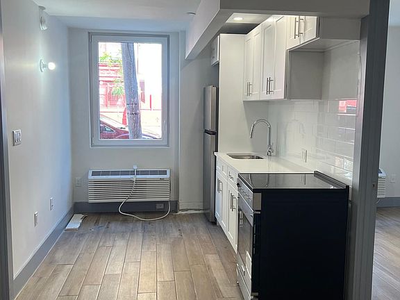 2nd image of 1143 Hoe Ave #1A