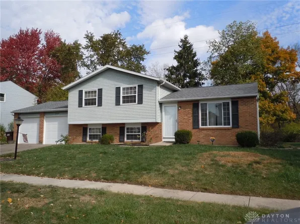 6848 Ranch Hill Dr, Dayton, OH 45415