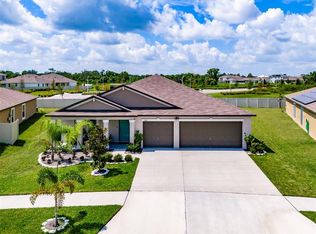 5461 Leslie Canyon Dr, Wimauma, FL 33598