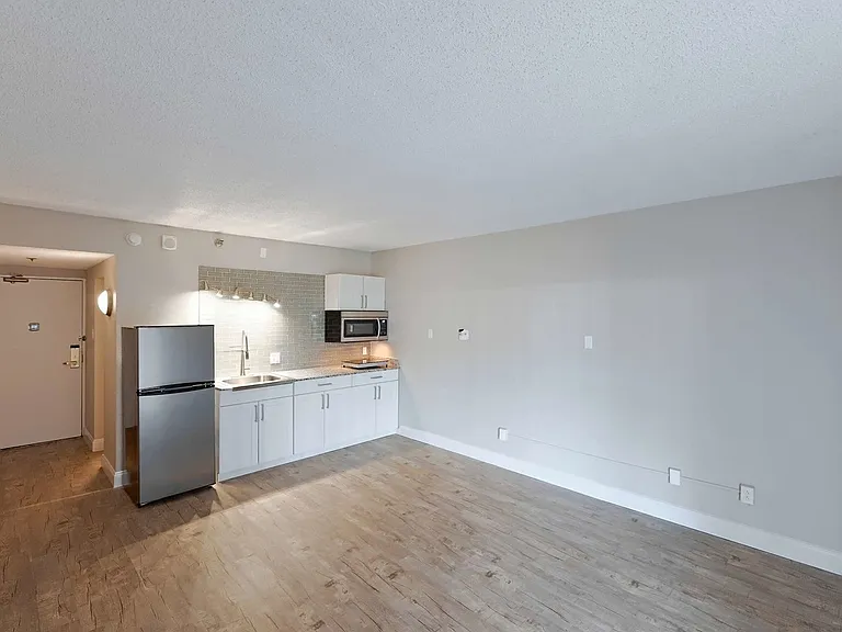 Alta Apartments — Photo 38