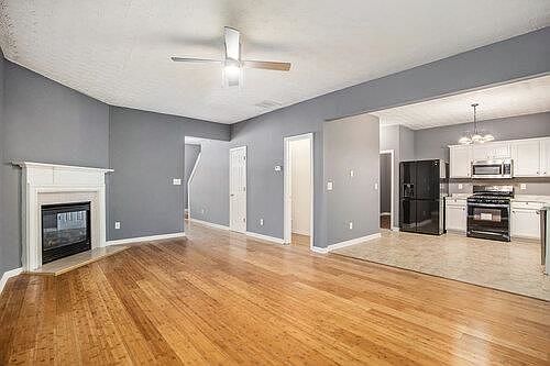 5th image of 1542 Park Grove Dr