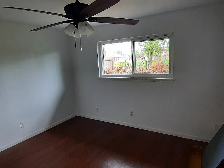 209 Basswood St — Photo 13