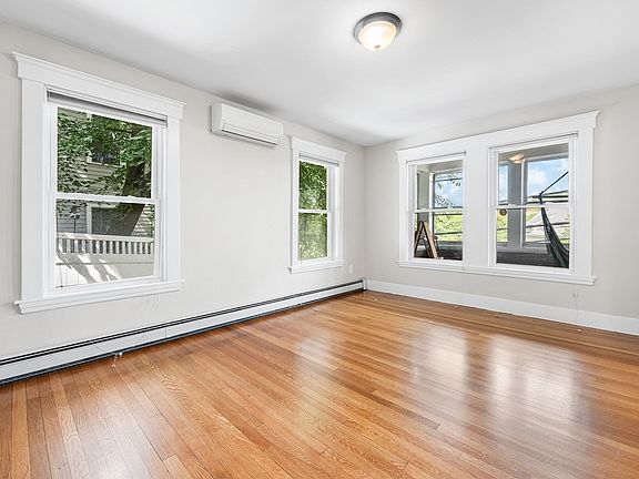 4th image of 106 Paul Revere Rd
