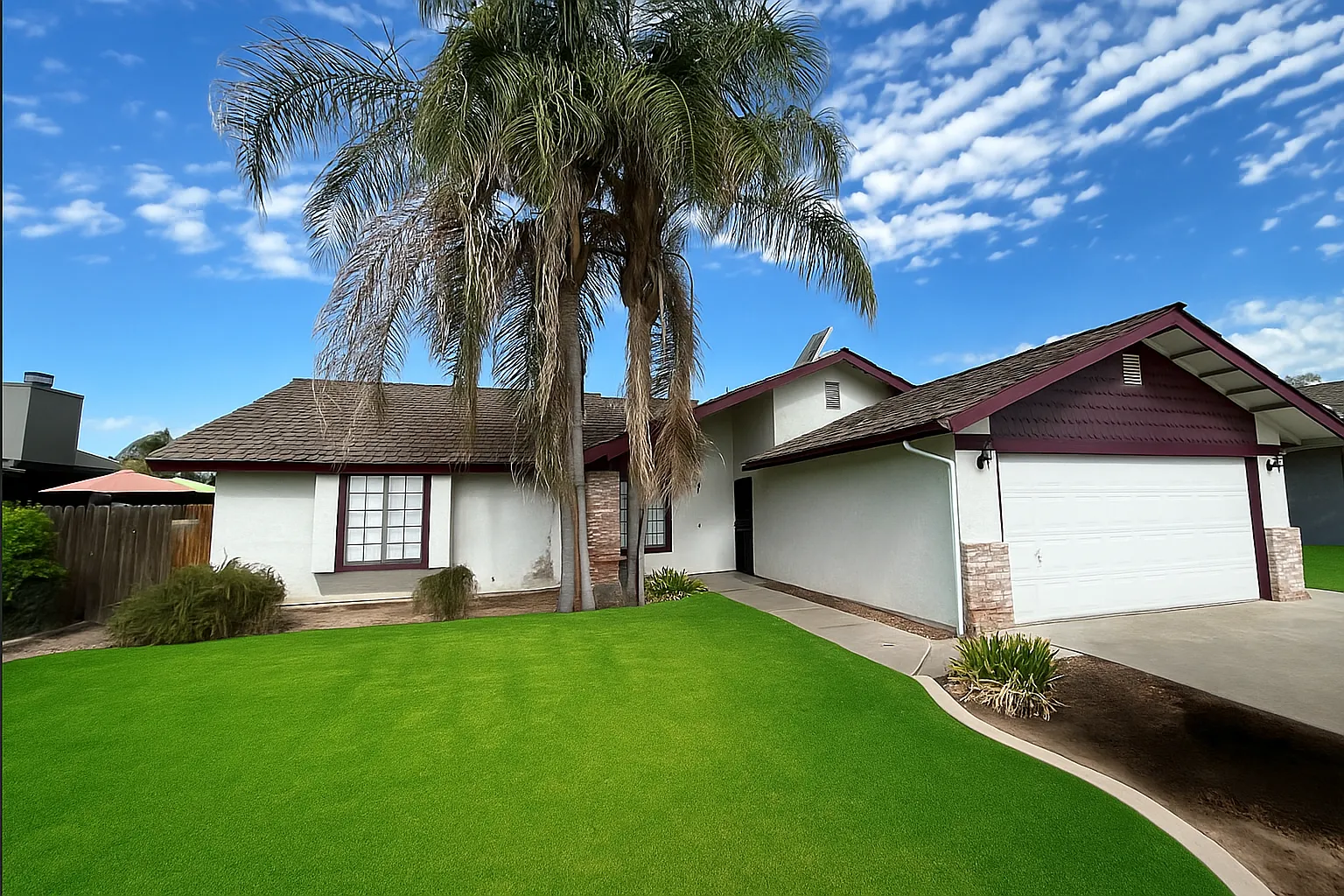 2146 Fernwood Dr photo 1