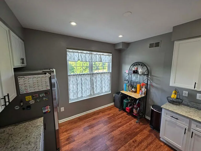 43300 Marymount Ter #300 — Photo 9