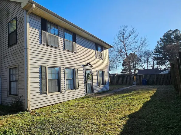 6724 Racquet Club Dr, Memphis, TN 38119