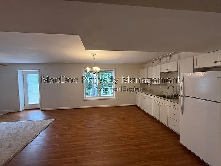 1404 Graham Dr — Photo 82