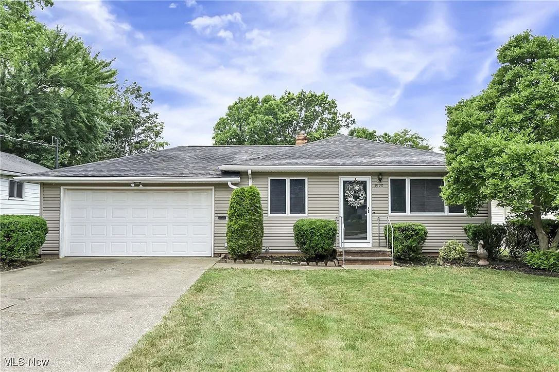 3990 River Ln photo 1