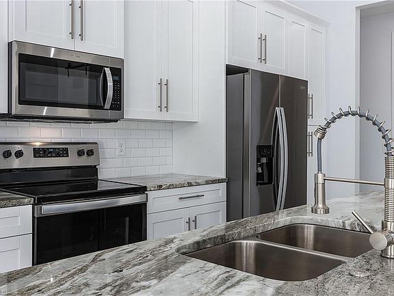 2nd image of 507 NW 7th Ter