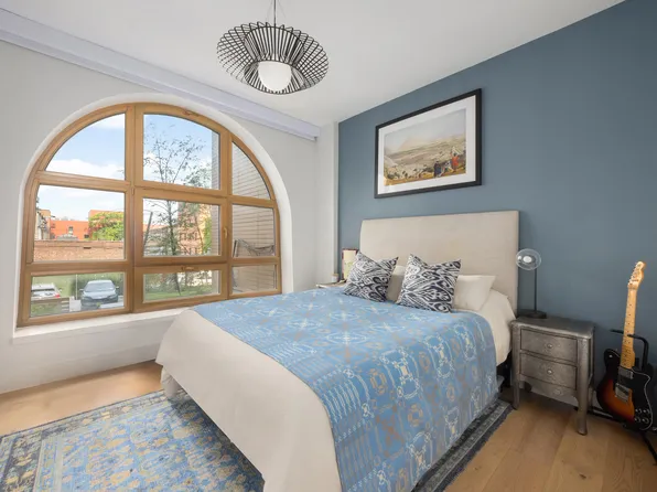 229 9th Street image 8 of 11