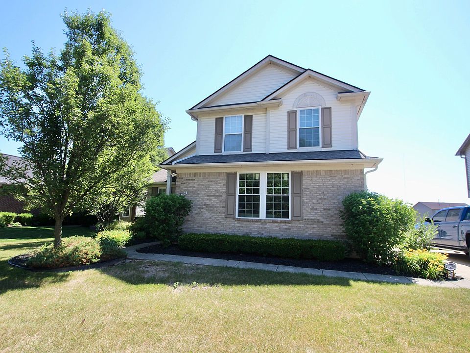 1st image of 27296 W Mockingbird Dr