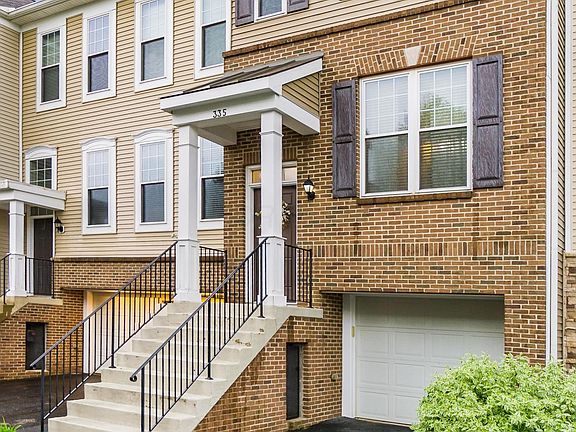 3rd image of 335 Giovanna Ave