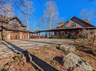 878 Narrow Ridge Ln, Green Mountain, NC 28740