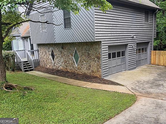 3rd image of 105 Arbour Run