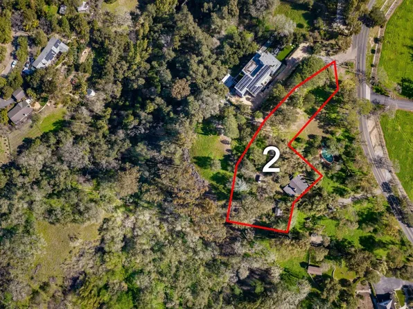 26731 Taaffe Rd, Los Altos Hills, CA 94022