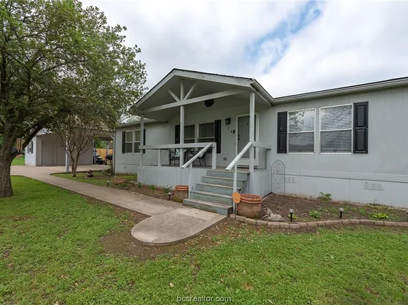 724 N Owensville St, Franklin, TX 77856