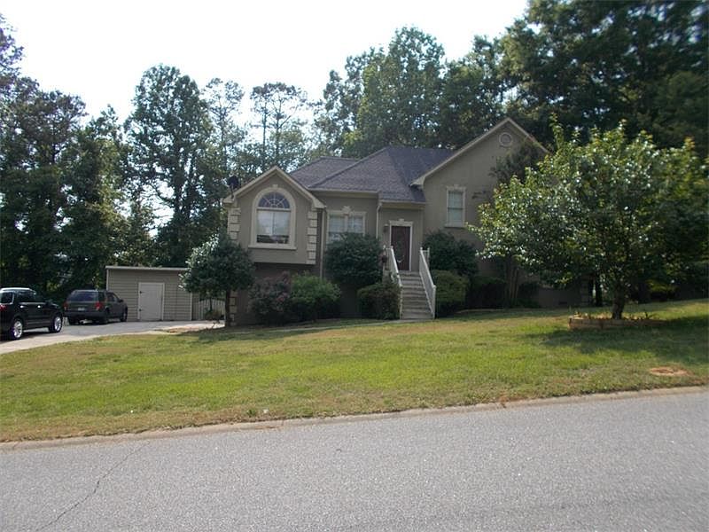 1st image of 11 Bramblewood Dr