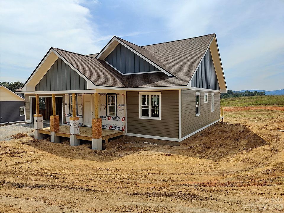 2nd image of 137 Maple Knoll Dr