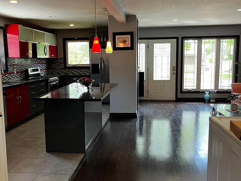 44 Romulus Dr — Photo 9