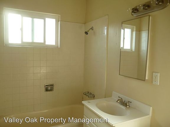 5th image of 168 E Granger Ave APT 3