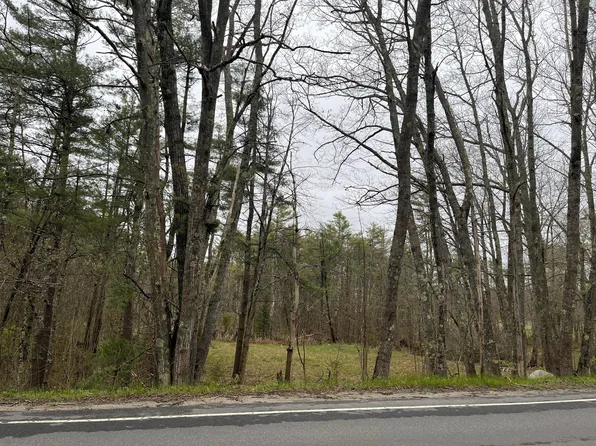 783 Middlesex Road, Topsham, ME 04086
