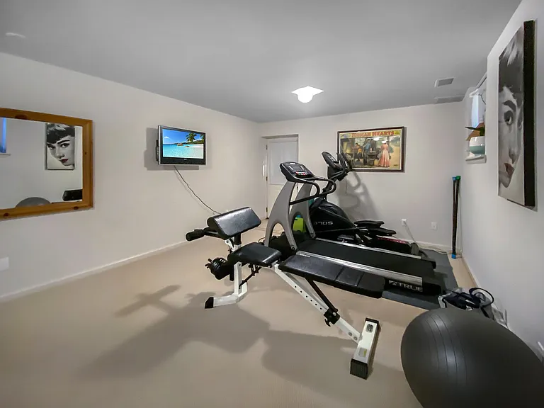 63 Shinnecock Hills Rd — Photo 17