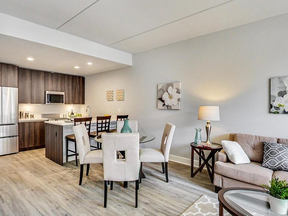 1st image of 1200 N Wells St #607