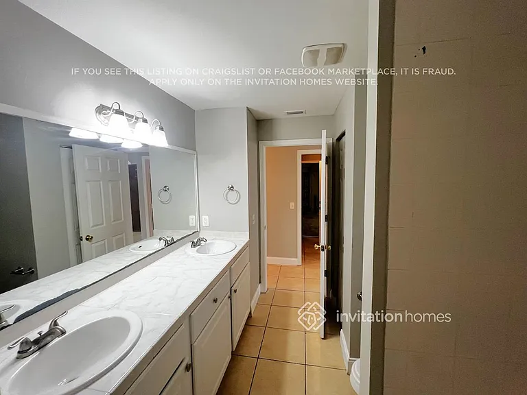 1835 SW Dalmatian Ave — Photo 9