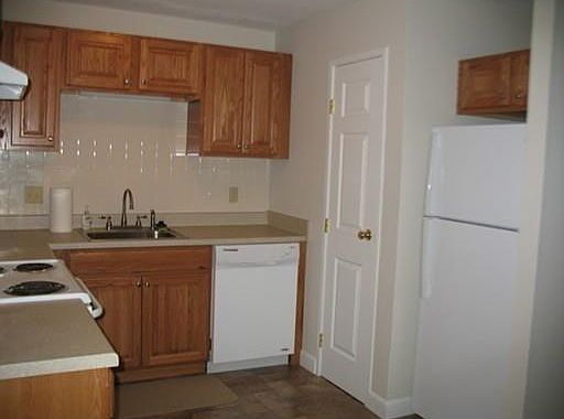 2nd image of 15 Chapel Hill Dr APT 2