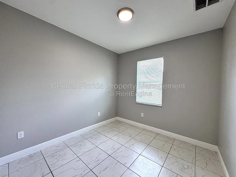 1389 Worthington Dr — Photo 14