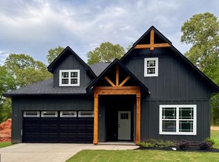 114 Friar Tuck Ave, Warner Robins, GA 31088