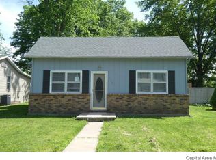 212 W South St, Divernon, IL 62530