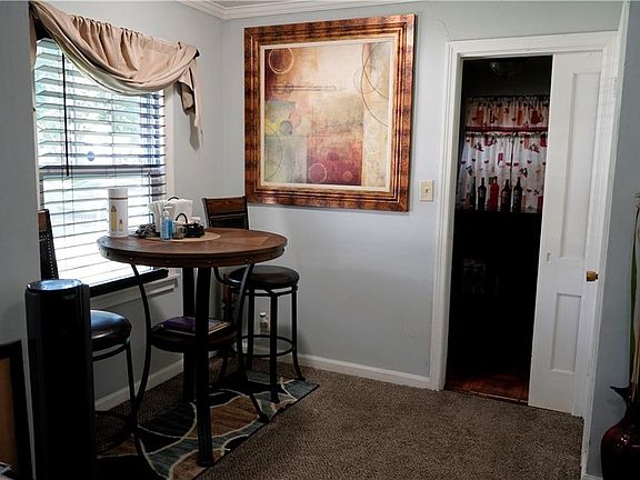 4th image of 7123 Lydia Ave