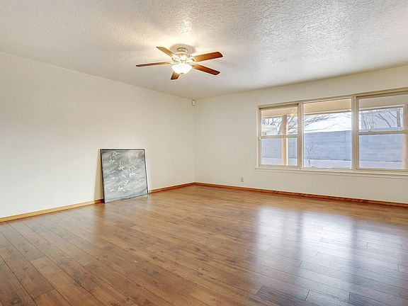 5-Living Room