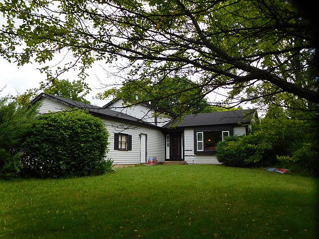 1st image of 17632 W Dartmoor Dr