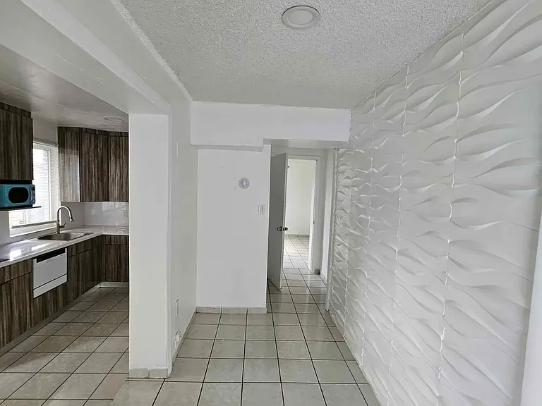5350 E 3rd Ave — Photo 13