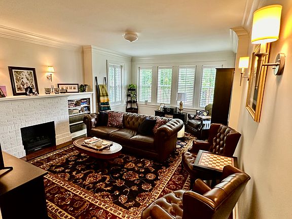 3rd image of 4932 N Mozart St APT 2