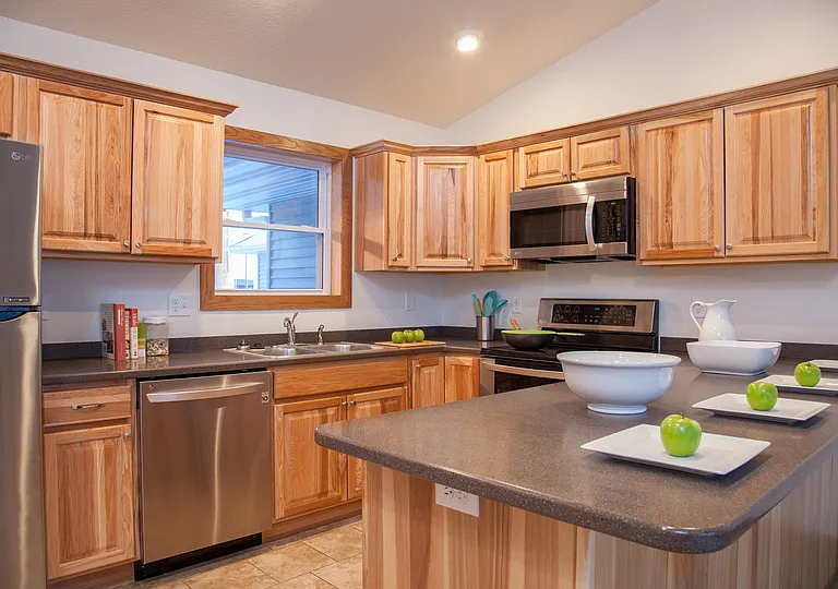 565 Lulu Ln — Photo 6