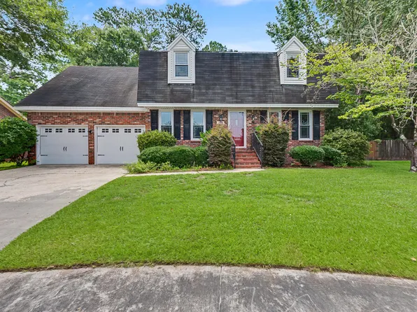 300 Eastover Cir, Summerville, SC 29483