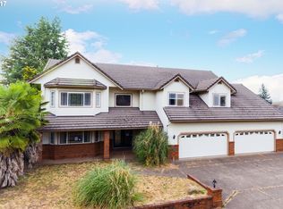 1743 Victorian Way, Eugene, OR 97401