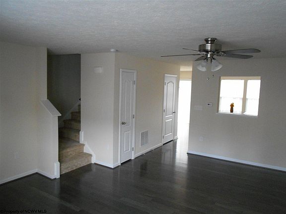 2nd image of 118 Auburn Dr