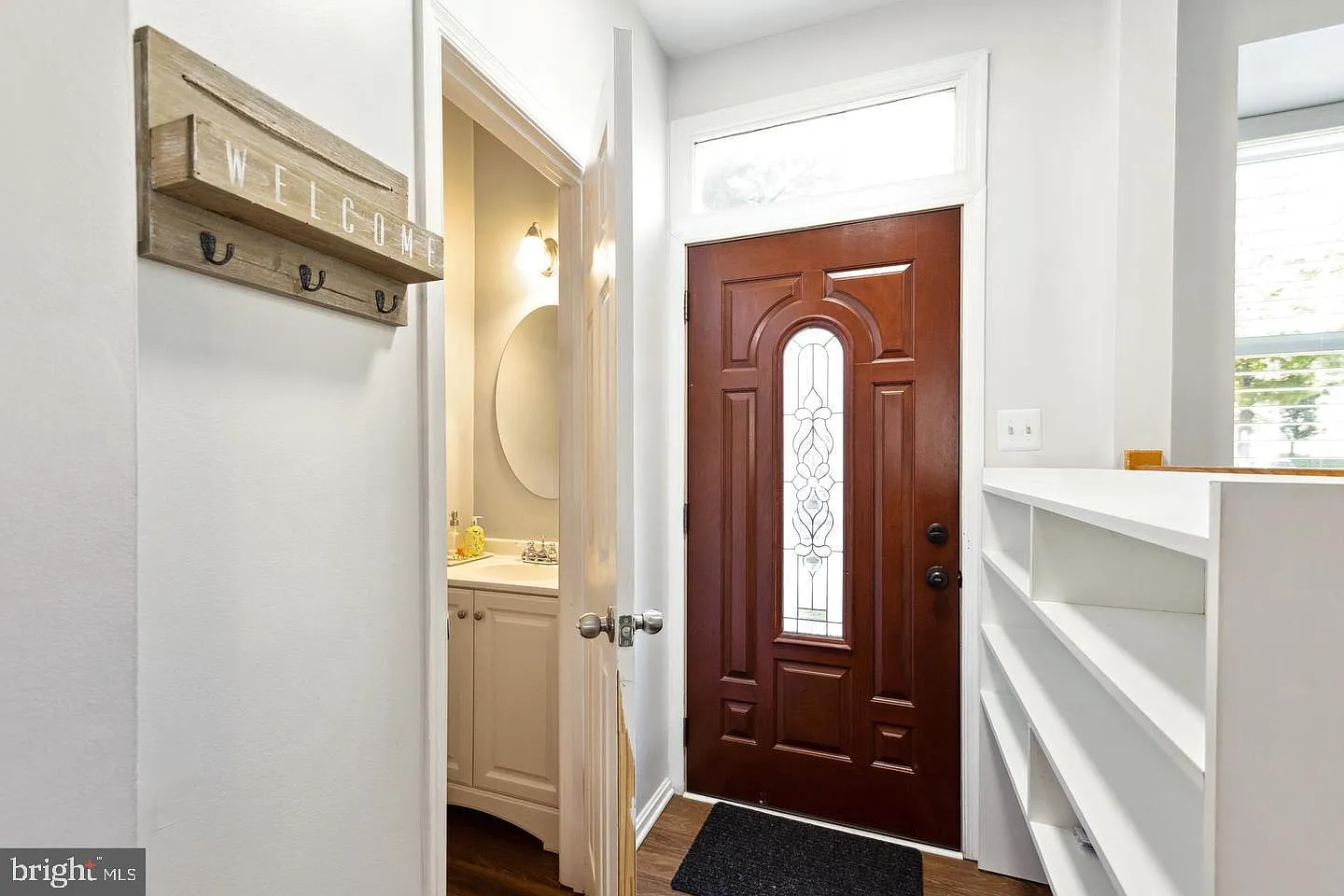 3 bed, 3.5 bath, 1542 sqft, $3,100 — Photo 2